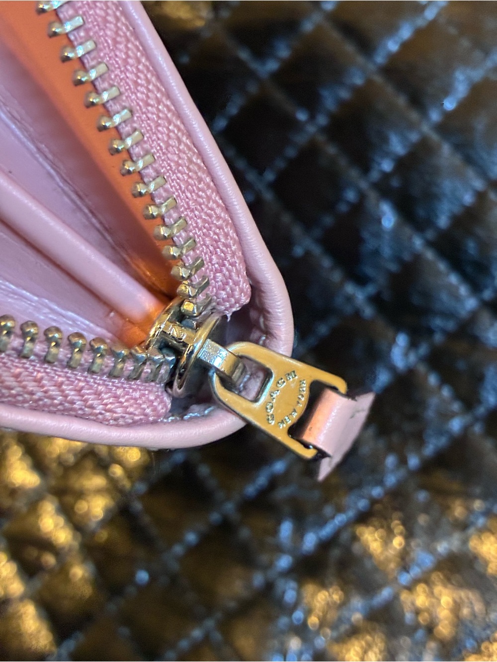 ✨ Coach Signature Canvas Wallet with Pink Trim Accordion Zip Wallet | Authentic - Picture 5 of 9